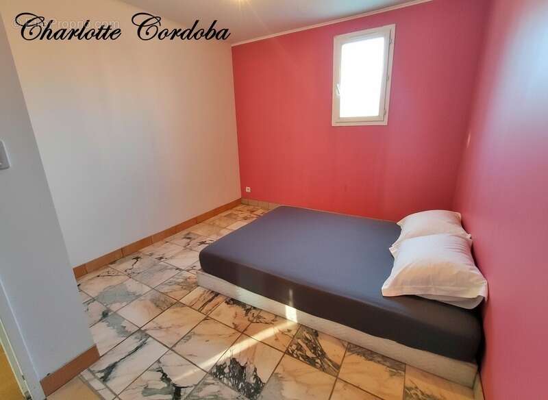 Maison à FEUGAROLLES