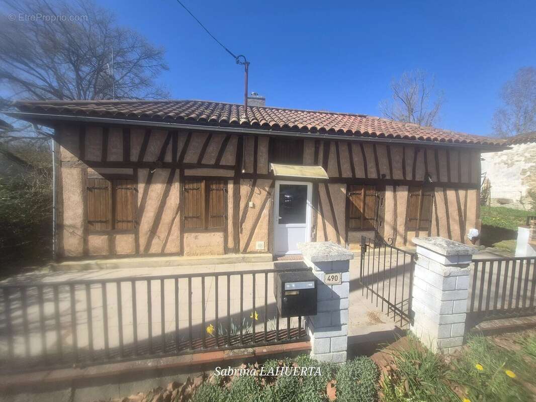 Maison à DEMU