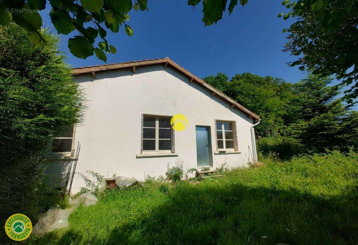 Maison à DUN-LE-PALESTEL