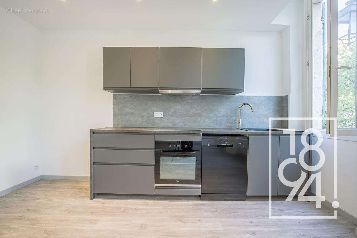 Appartement à MARSEILLE-6E