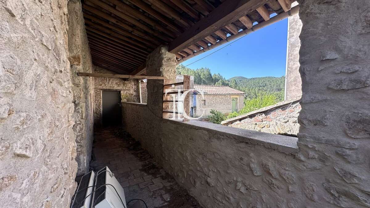 Maison à MOLIERES-SUR-CEZE