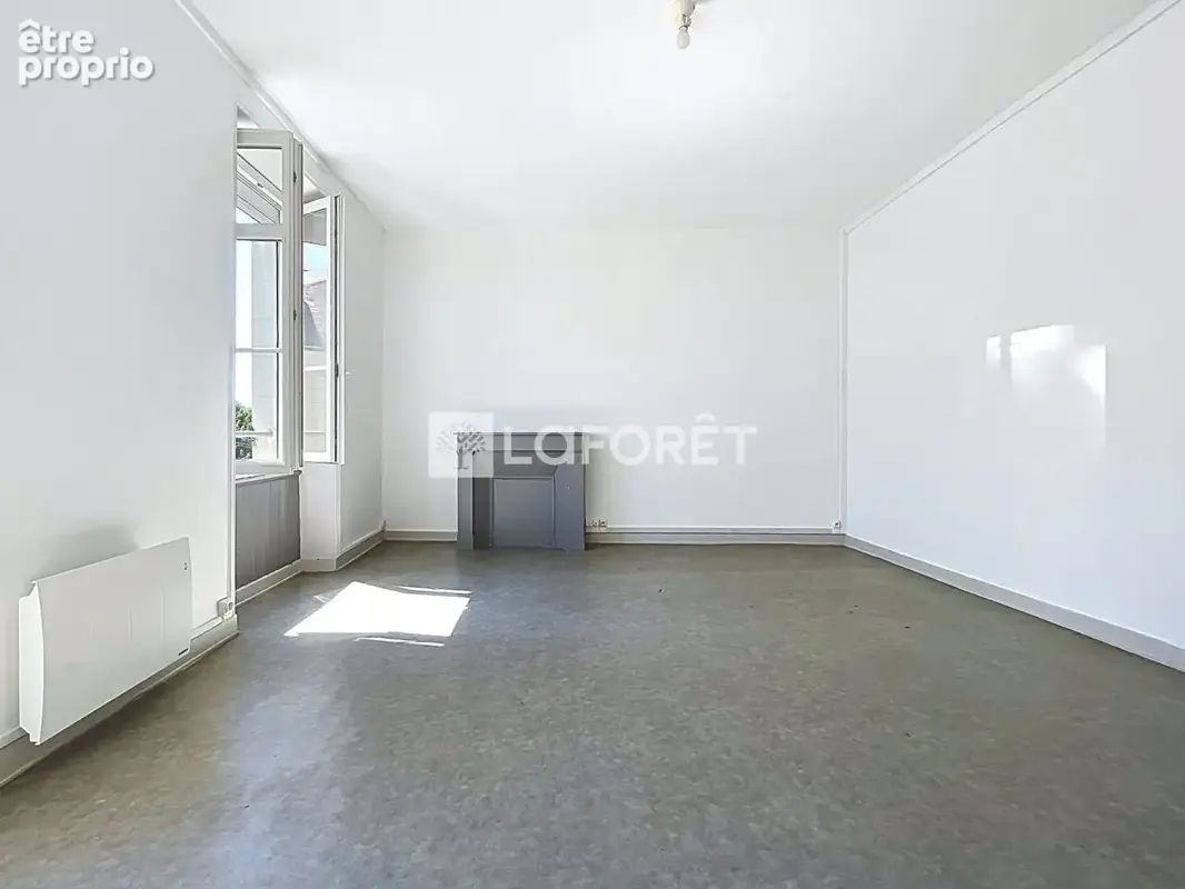 A deux pas de la gare et de la Place de la Visitation T3 de 65m² - photo 5