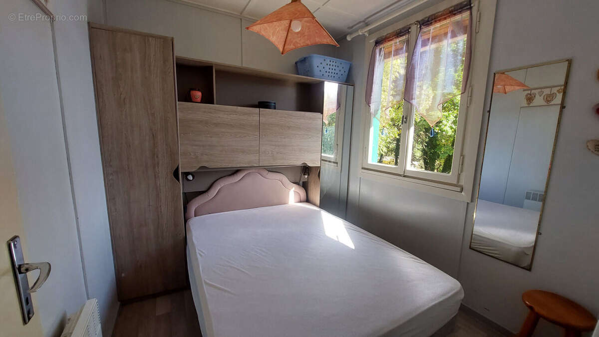 Maison à CHAMBON-SUR-LAC