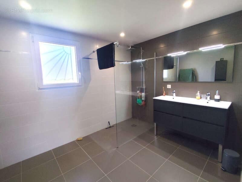 Maison à SAINT-CIERS-CHAMPAGNE