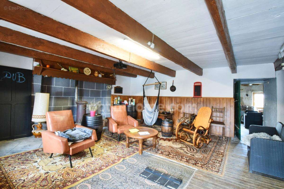 *** exclusivite *** grande maison avec terrasses, dependances et potager *** st dier d'auvergne 63520 *** - photo 19