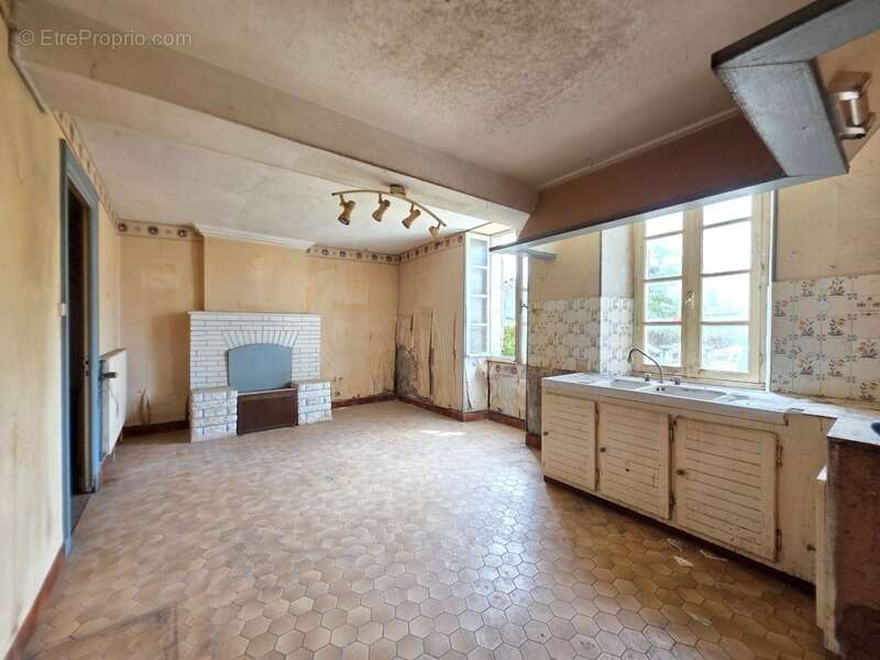 Maison à CONDEON