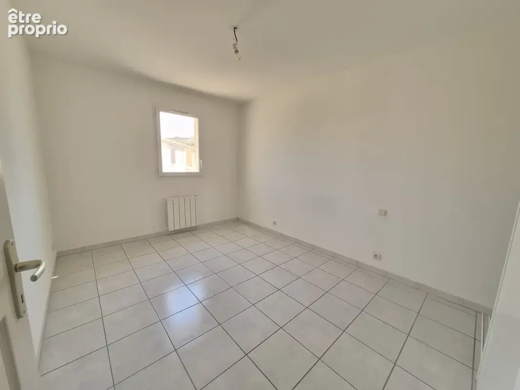 VILLA T4 proche commerces écoles située en fond d'impasse - photo 9