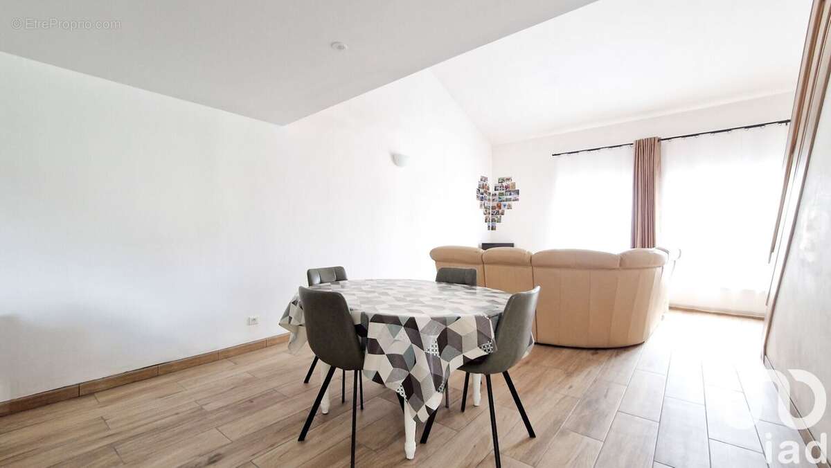 Photo 6 - Maison à REZONVILLE