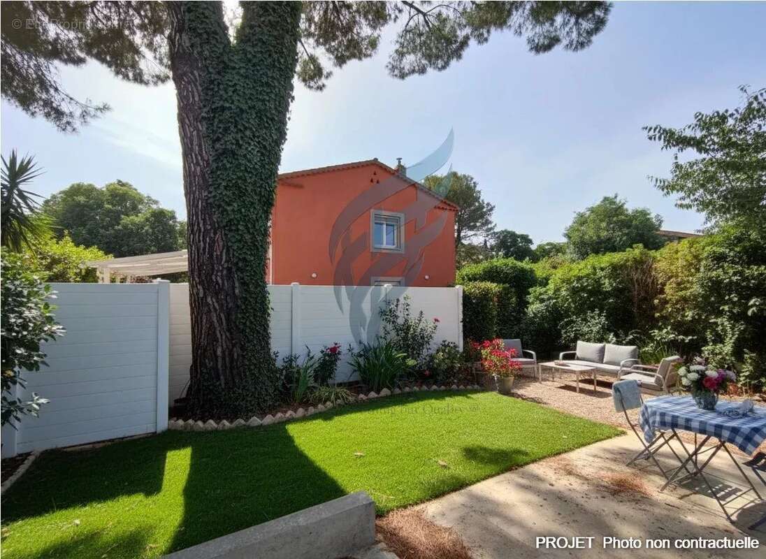 Appartement à COGOLIN