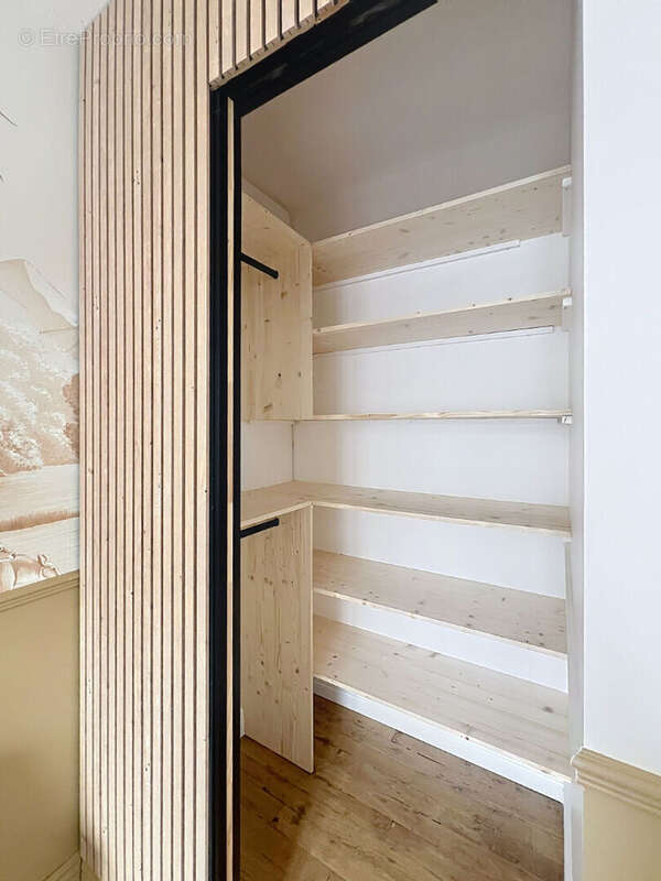 Appartement à SURESNES