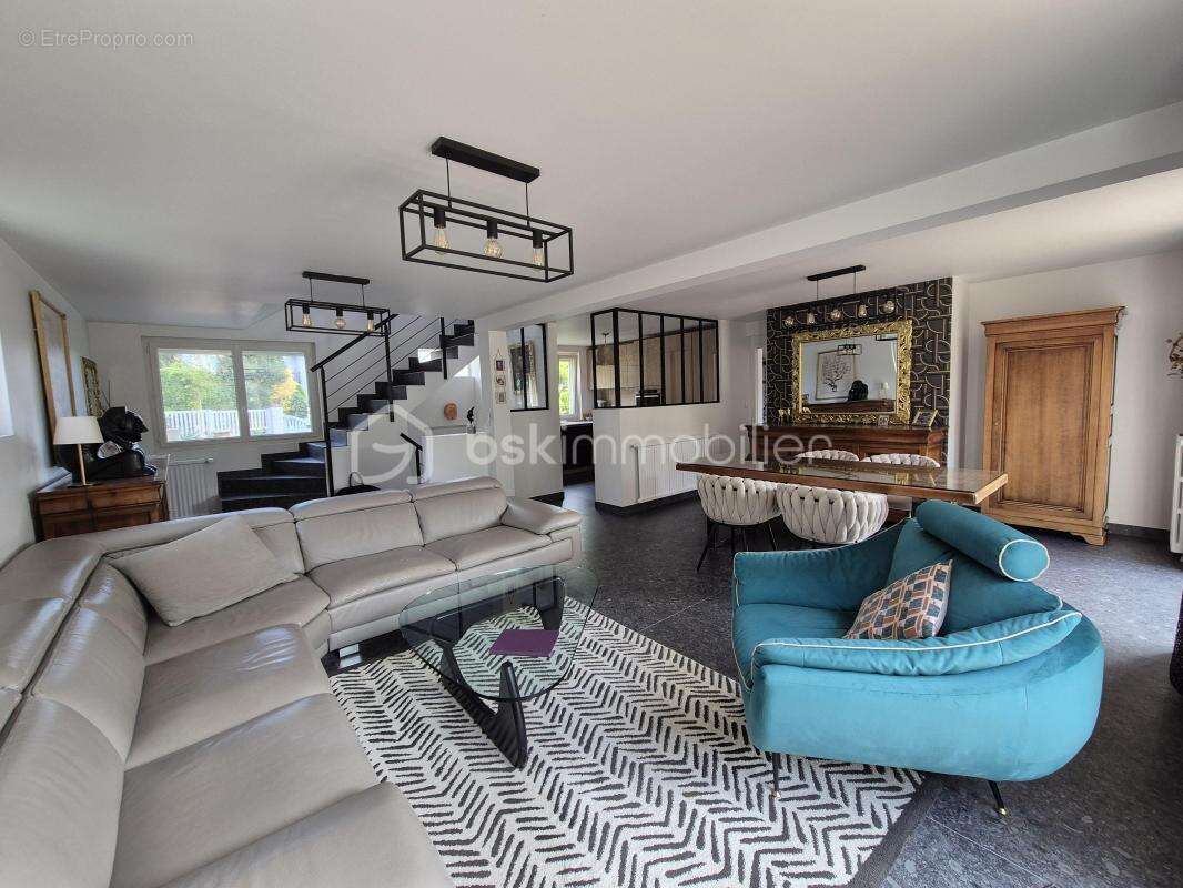 Maison à COURCOURONNES