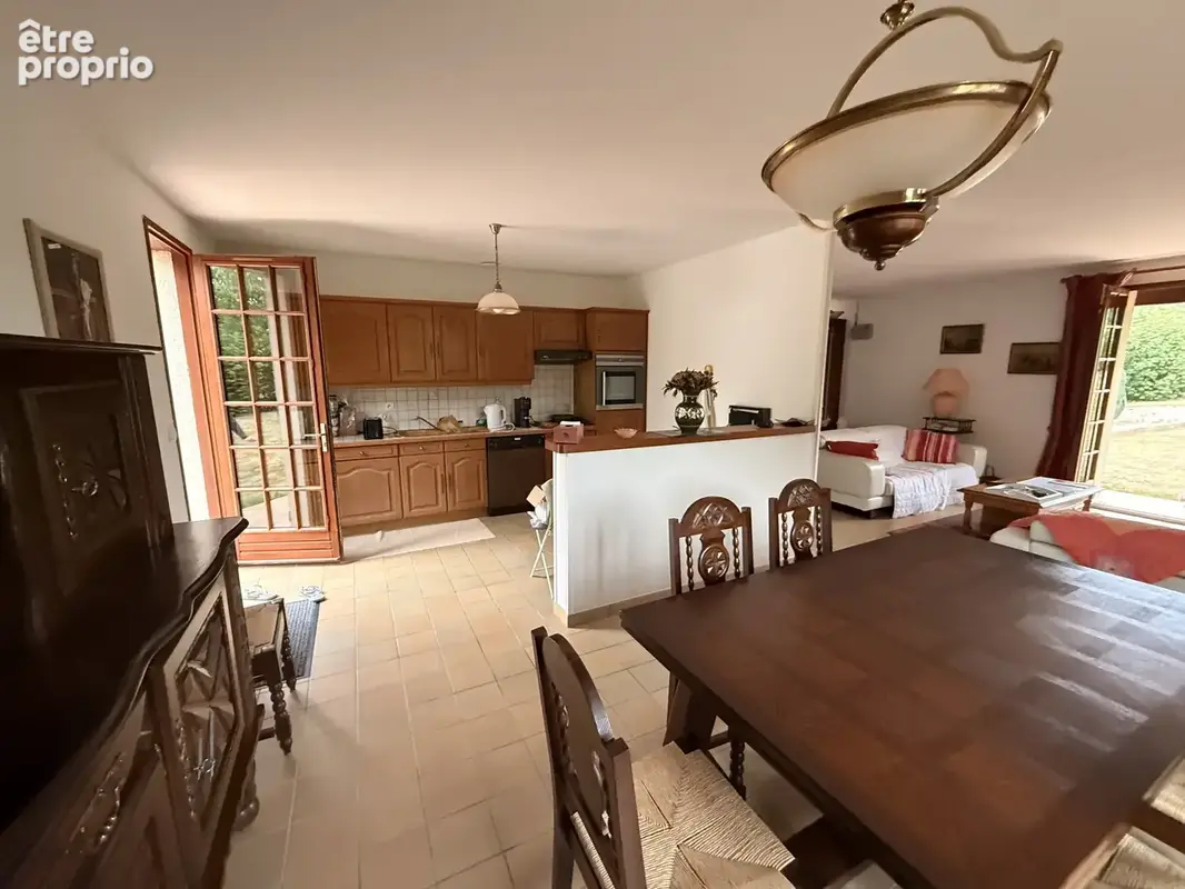 Maison traditionnelle avec jardin, idéale résidence secondaire ou principale à 5 minutes de VIMOUTIERS. - photo 5