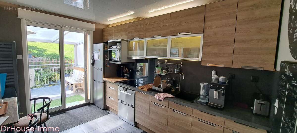 Maison 204 m² à Chambly  - photo 4