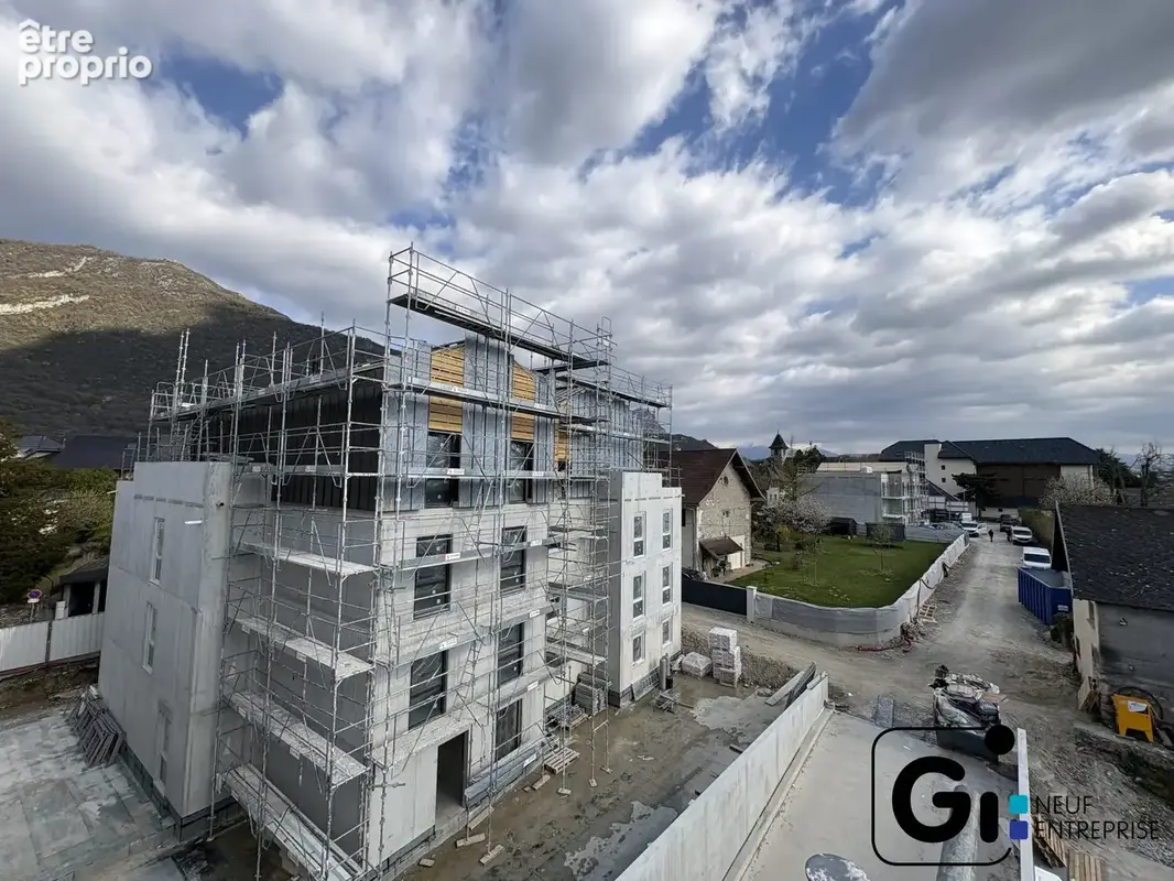 Photo Appartement à Challes-Les-Eaux au prix de 255 000€