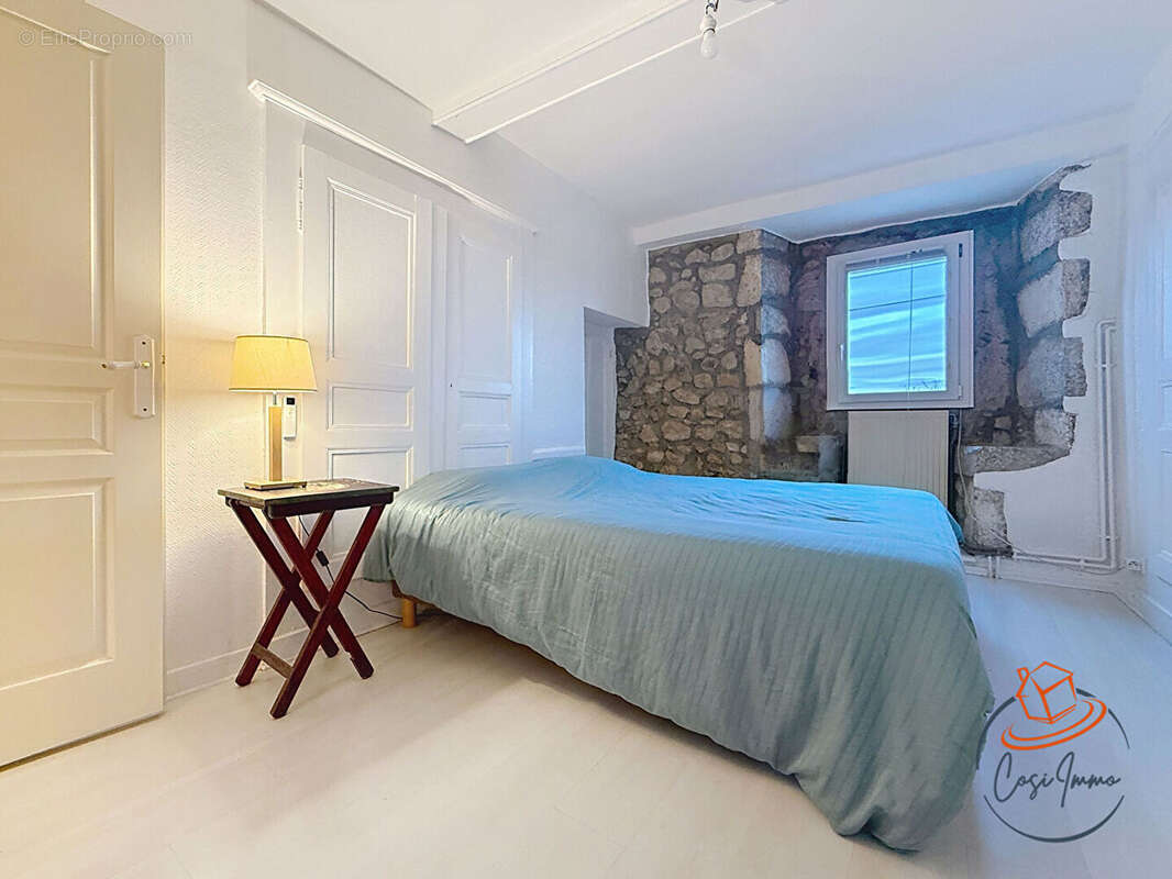 Maison à BELLEGARDE-SUR-VALSERINE