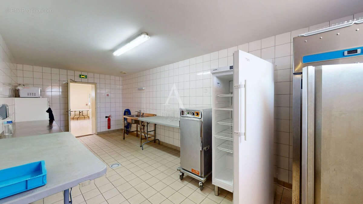 A VENDRE ! Domaine de réception avec activité  Murs et fonds de commerce  Saint-Pierre-du-Perray (91) - photo 6