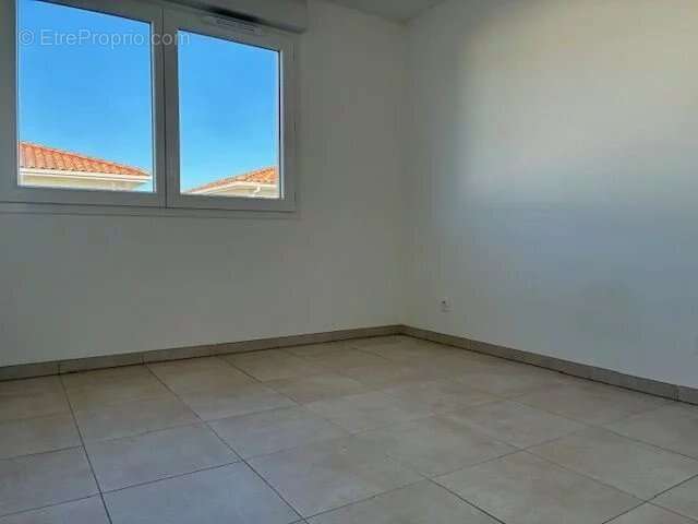 Maison à LA SALVETAT-SAINT-GILLES