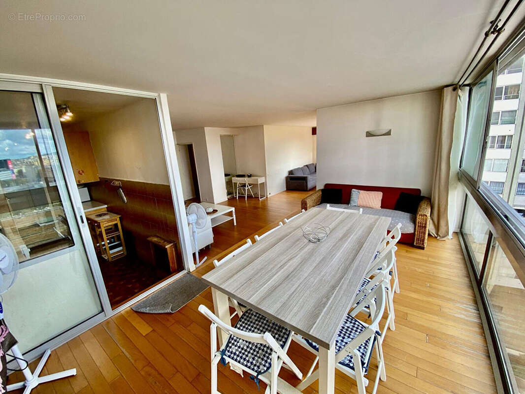 Appartement à PARIS-15E