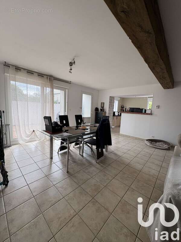 Maison 96 m² à Arcay  - photo 4