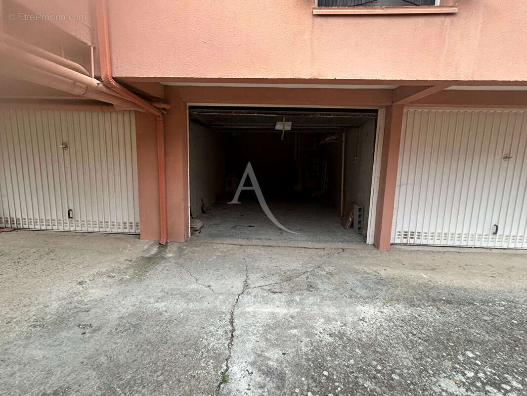 Parking à CARCASSONNE