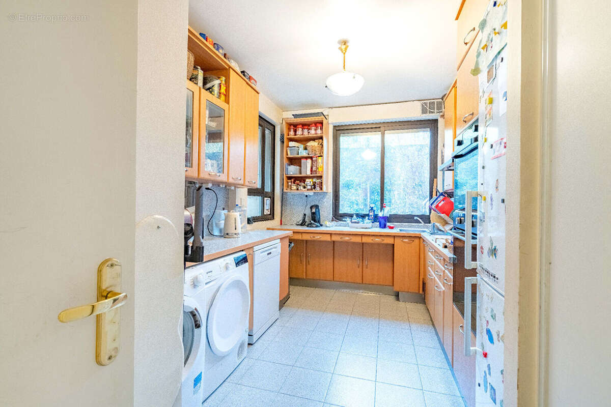 Appartement à LEVALLOIS-PERRET
