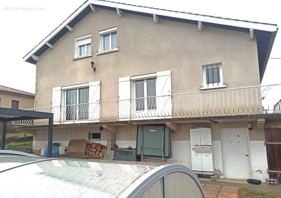 Maison à LURIECQ