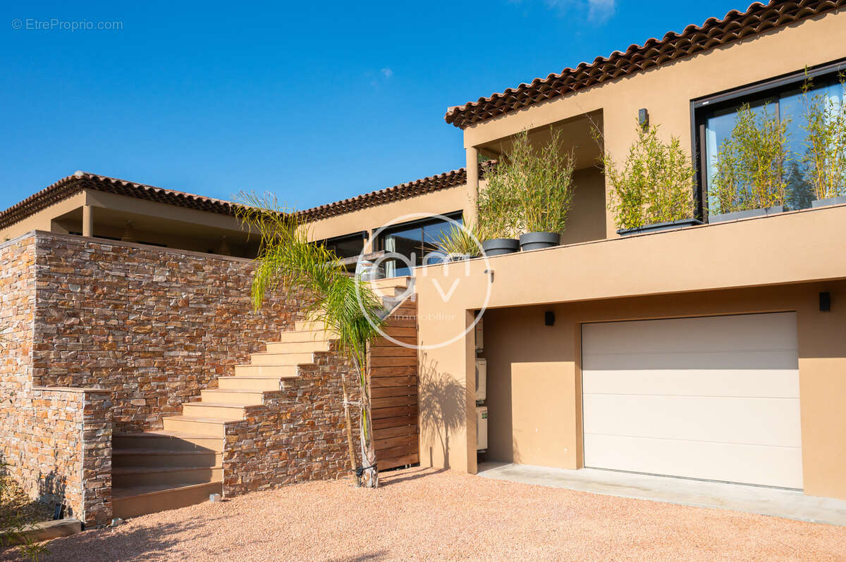 Maison à LE CASTELLET