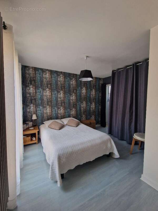 Appartement à BOURG-DE-PEAGE