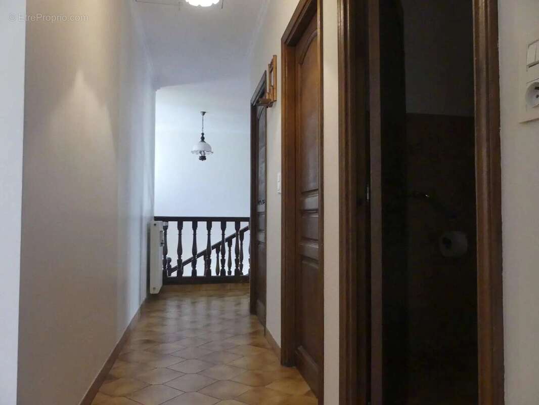 Maison 157 m² - Ascenseur - Garage - Terrain 930 m² - photo 23