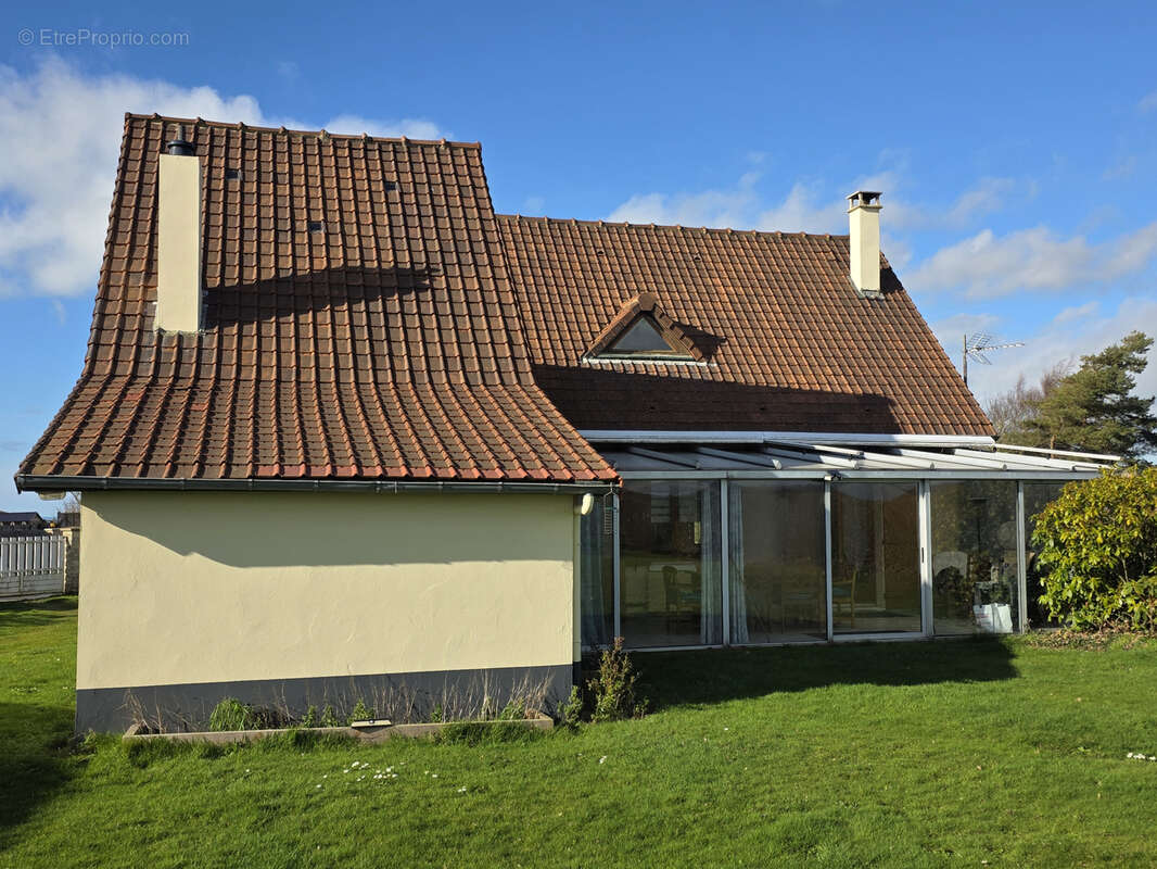 Maison à WOIGNARUE