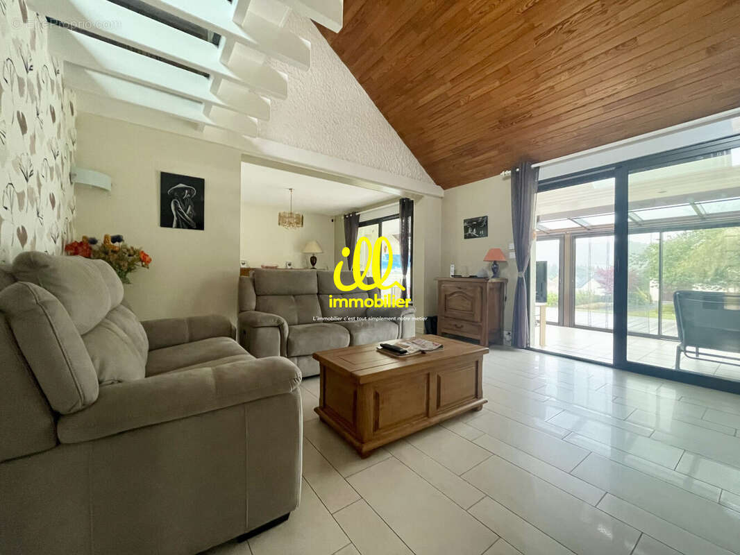 Maison 156 m² à Neuville-Les-This  - photo 6