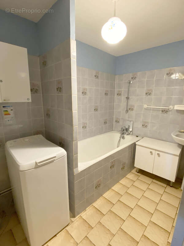 Maison à SAINT-CHRISTOPHE-EN-BRIONNAIS