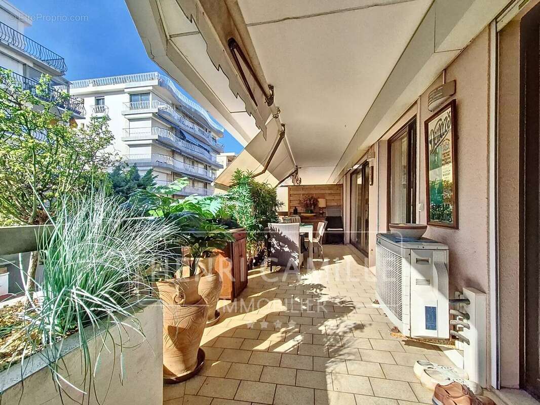 Appartement à CANNES