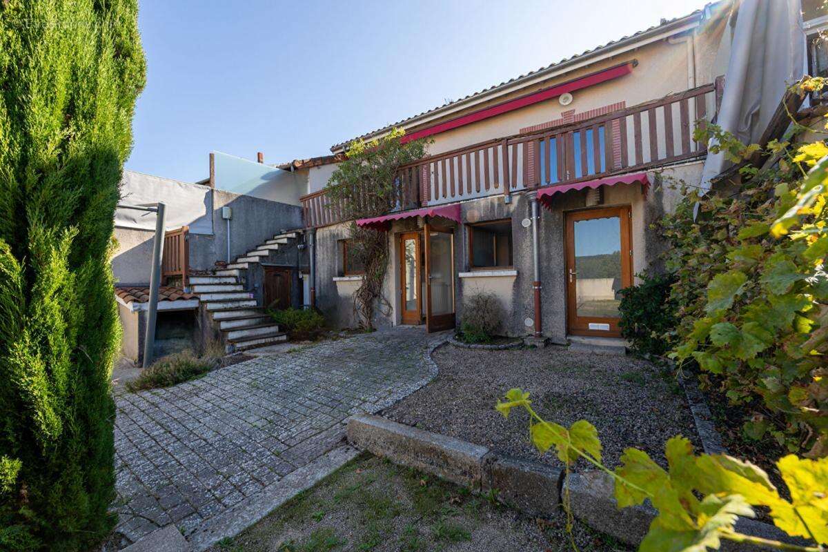 Maison à PANISSIERES