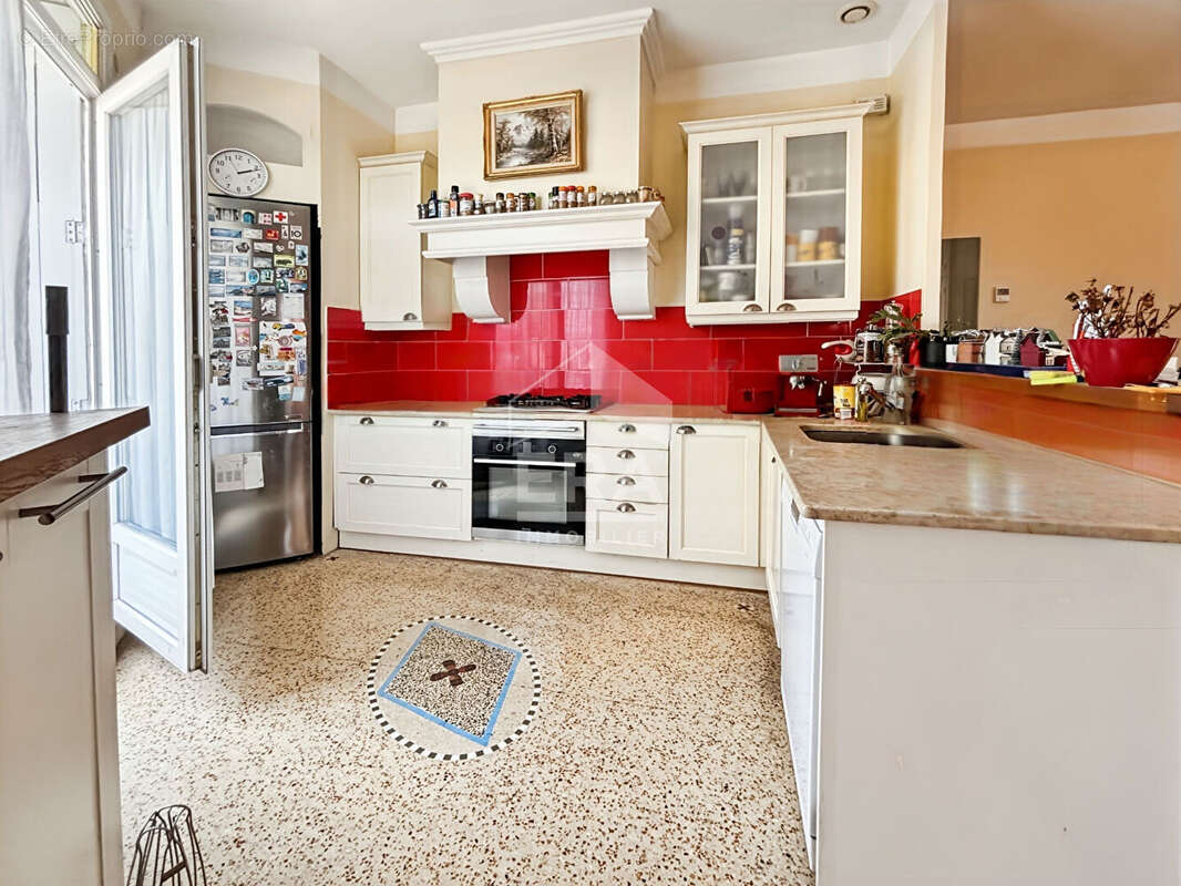 Appartement 115m² à marseille 4e arrondissement - photo 2