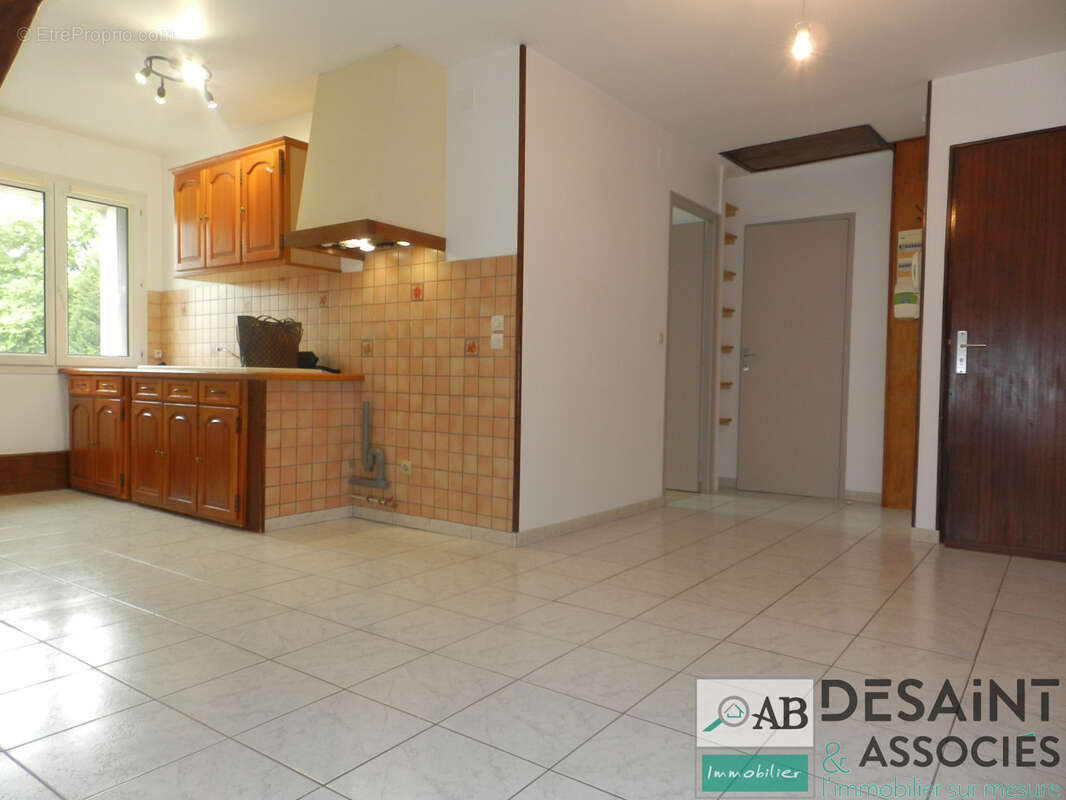 Appartement à MOUROUX