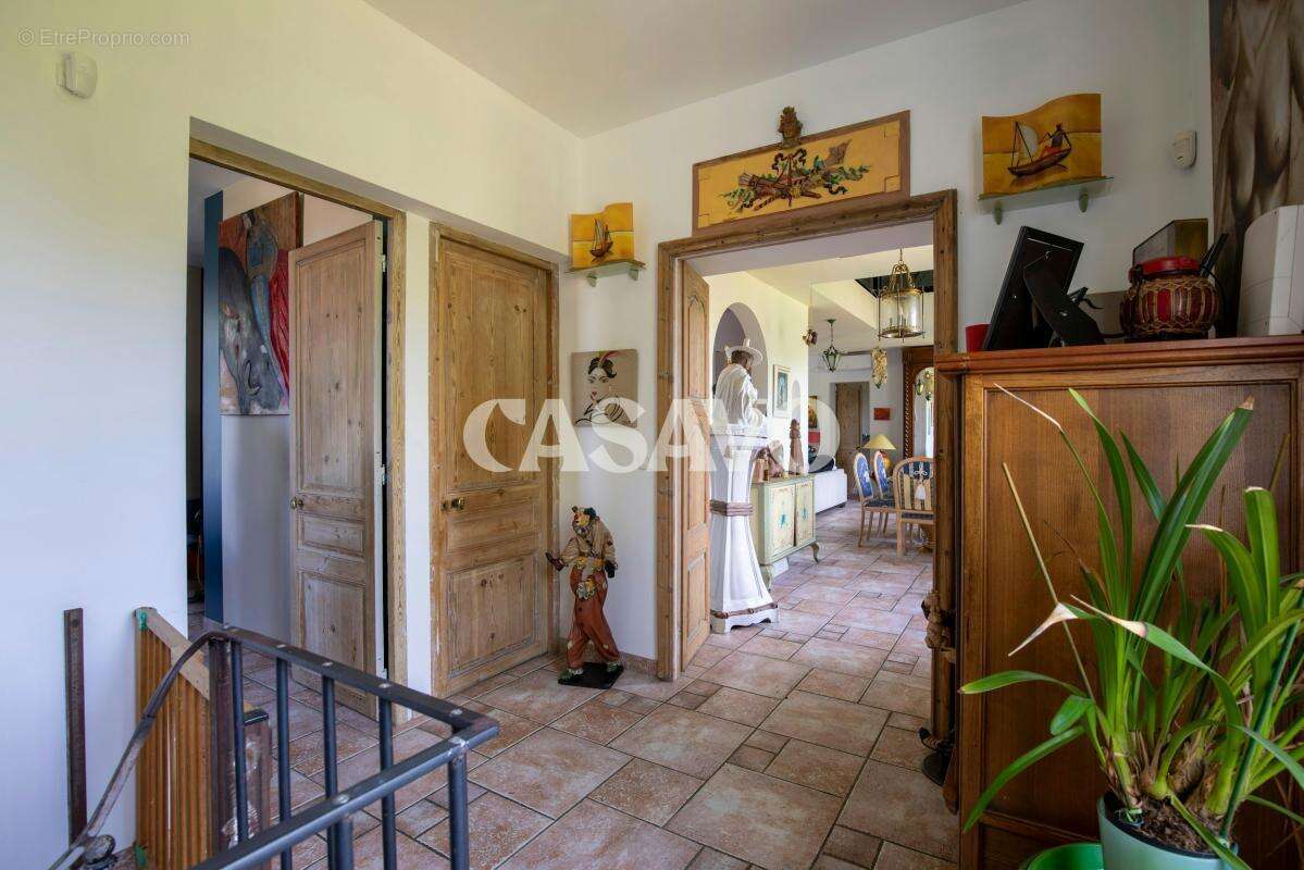 Vente Maison 7 pièces de 472m² - 30610 Sauve - photo 9