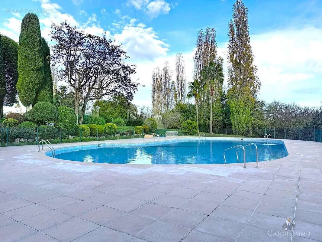 Appartement à MANDELIEU-LA-NAPOULE