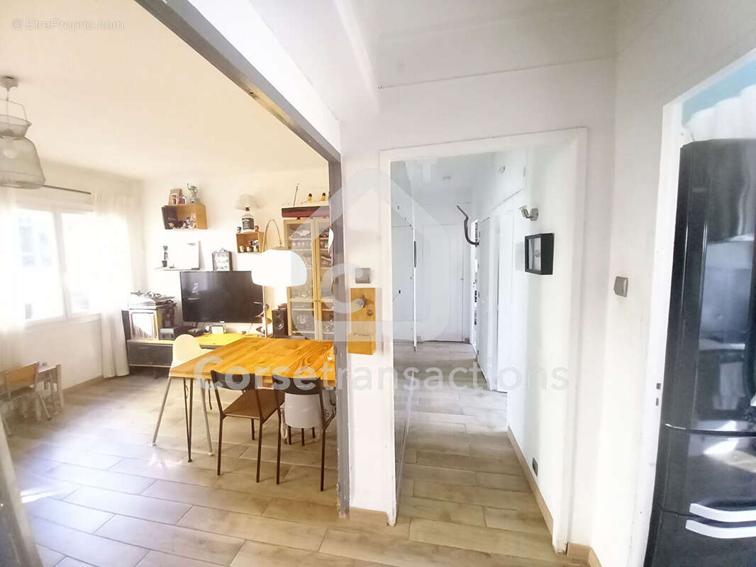 Appartement à MARSEILLE-8E