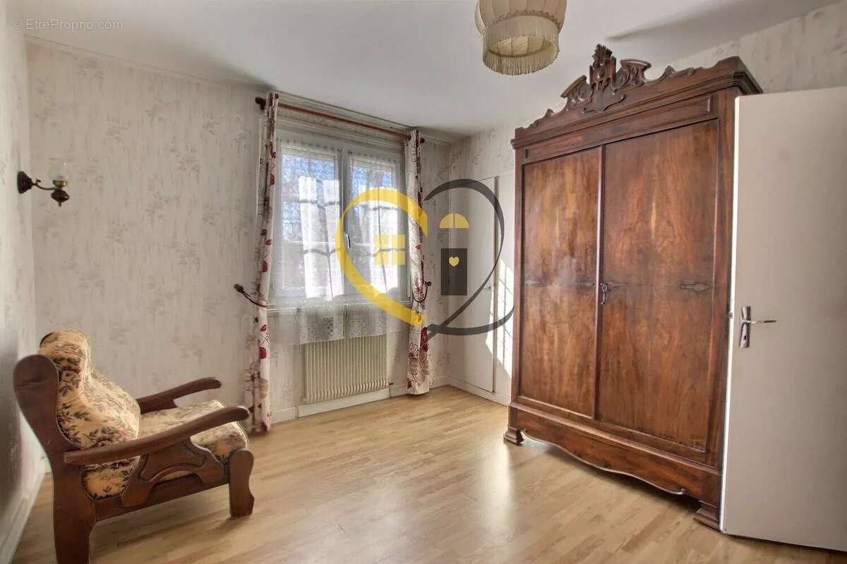 Maison à SAINT-MARTIN-D'AUXIGNY