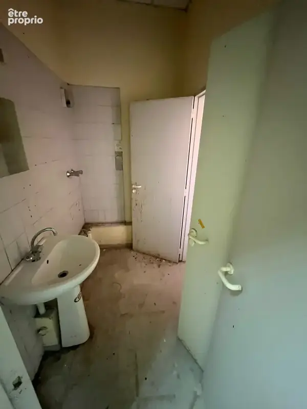 Ensemble immobilier de 410 m2 à aménager avec rooftop - photo 12