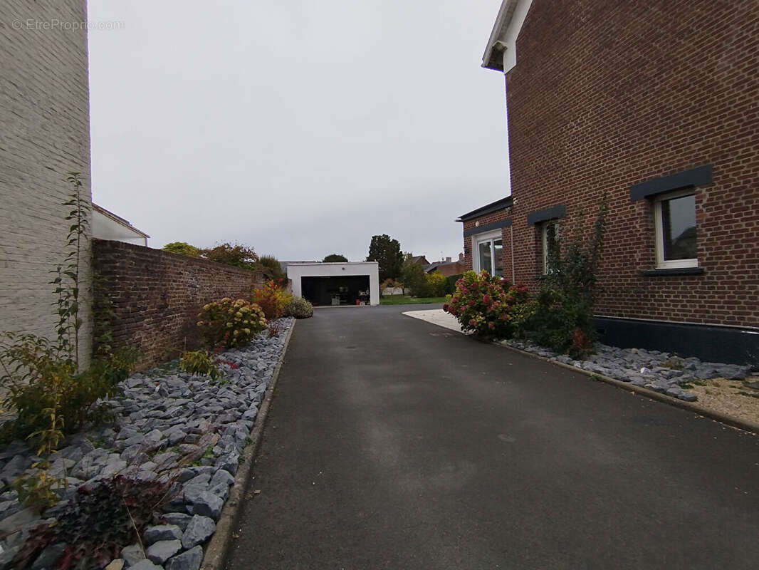 Maison à ORIGNY-SAINTE-BENOITE