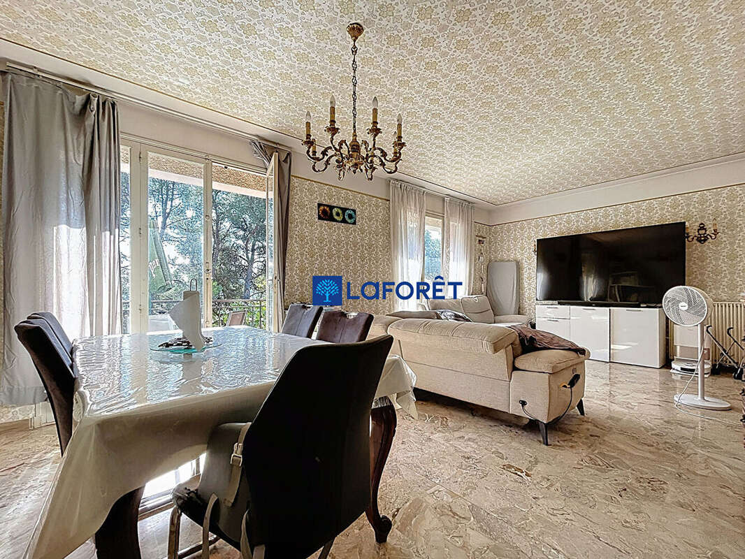 Maison à CARQUEIRANNE