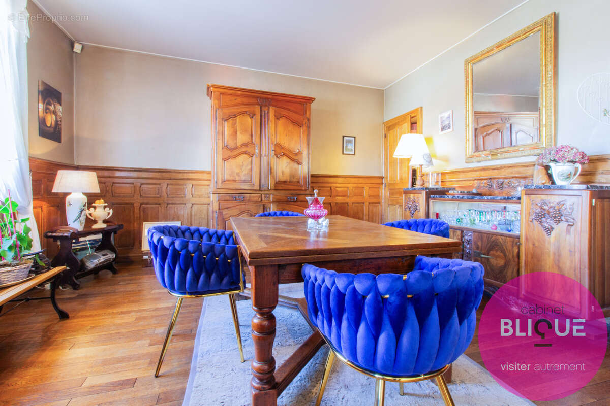 Maison à DOMEVRE-SUR-VEZOUZE