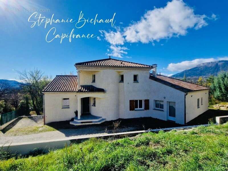 Maison à CHATEAUVIEUX