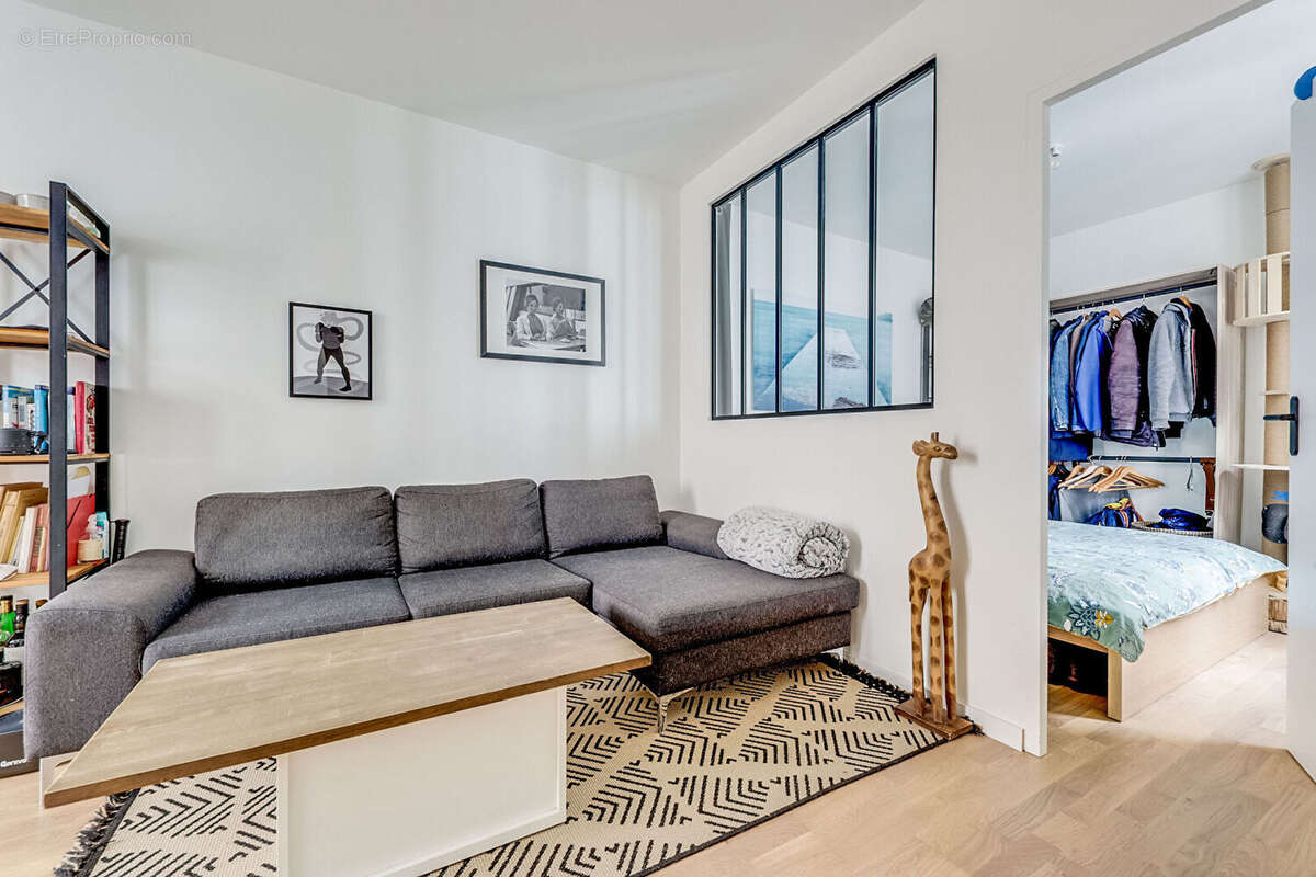 Appartement à PARIS-14E