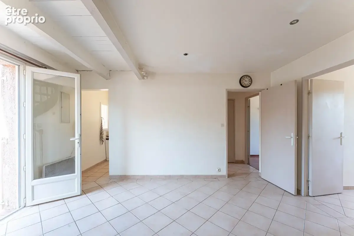 EXCLU À VENDRE - Pavillon T3 à Sausset les Pins avec terrasse et parking - photo 4