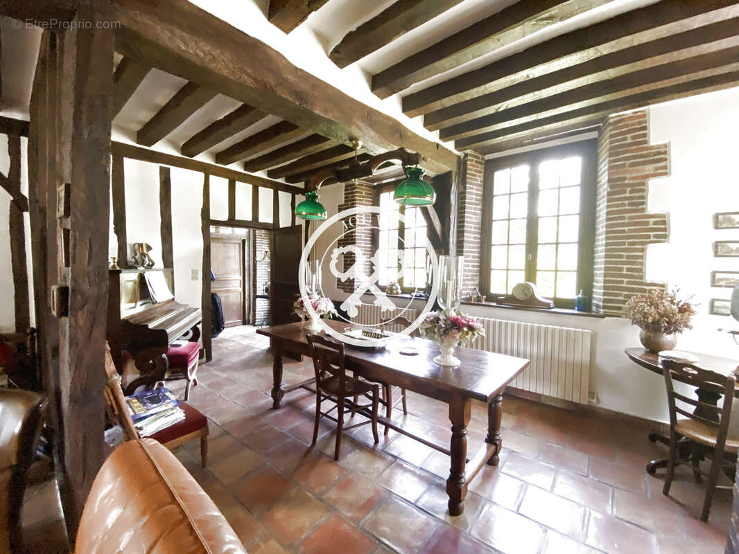 Maison à AIX-EN-OTHE