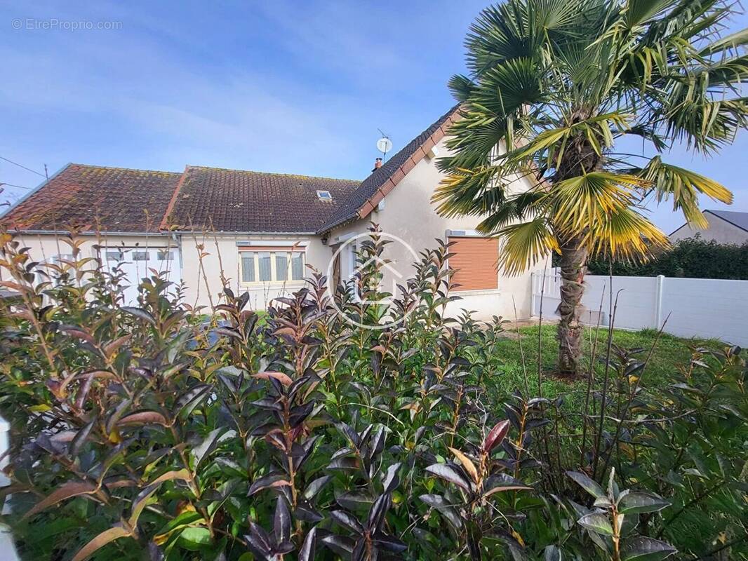 Maison à VILLEBAROU