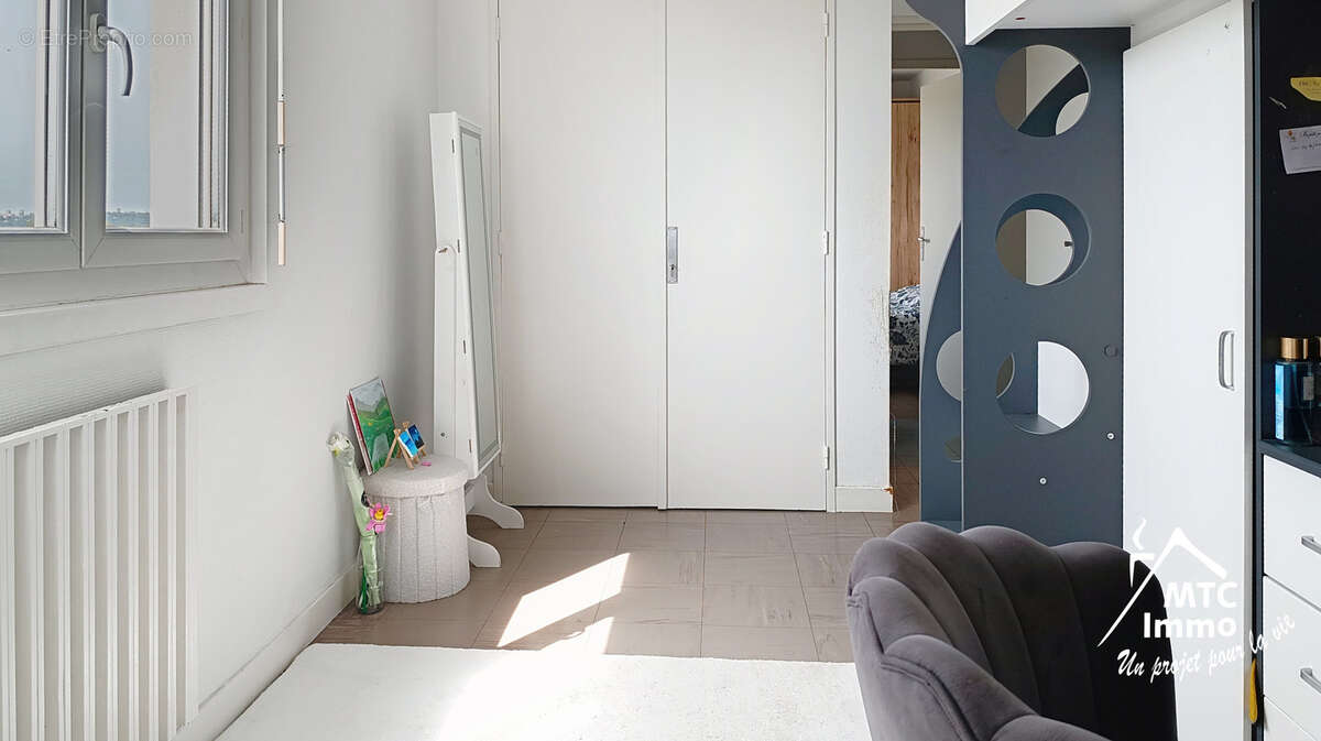 Appartement à DECINES-CHARPIEU